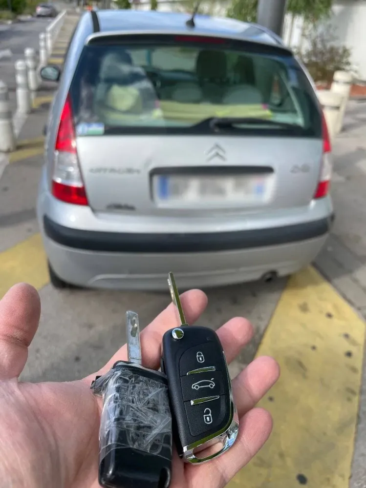 Production de plaques d'immatriculation près de Clermont